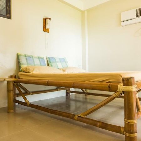 Hangout Beach Resort Caticlan Extérieur photo