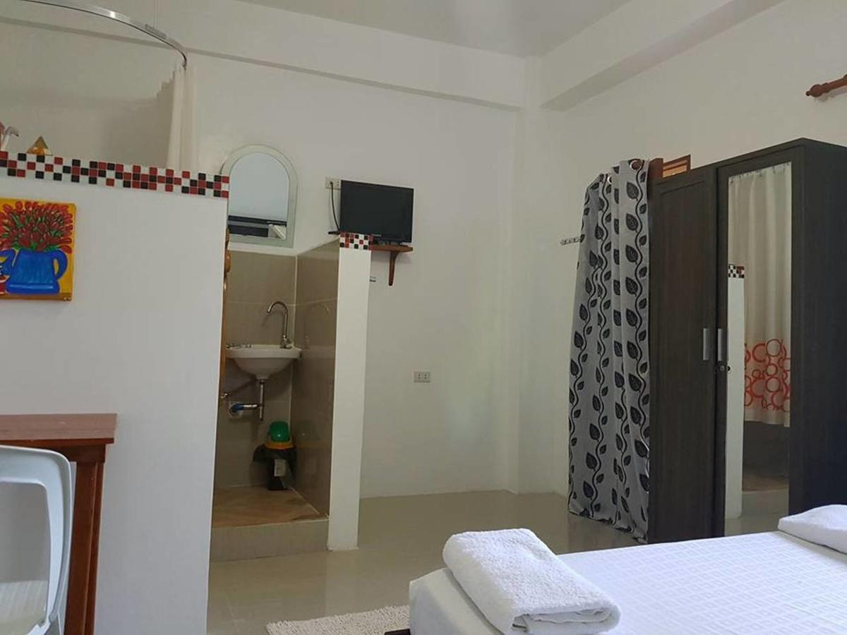 Hangout Beach Resort Caticlan Extérieur photo