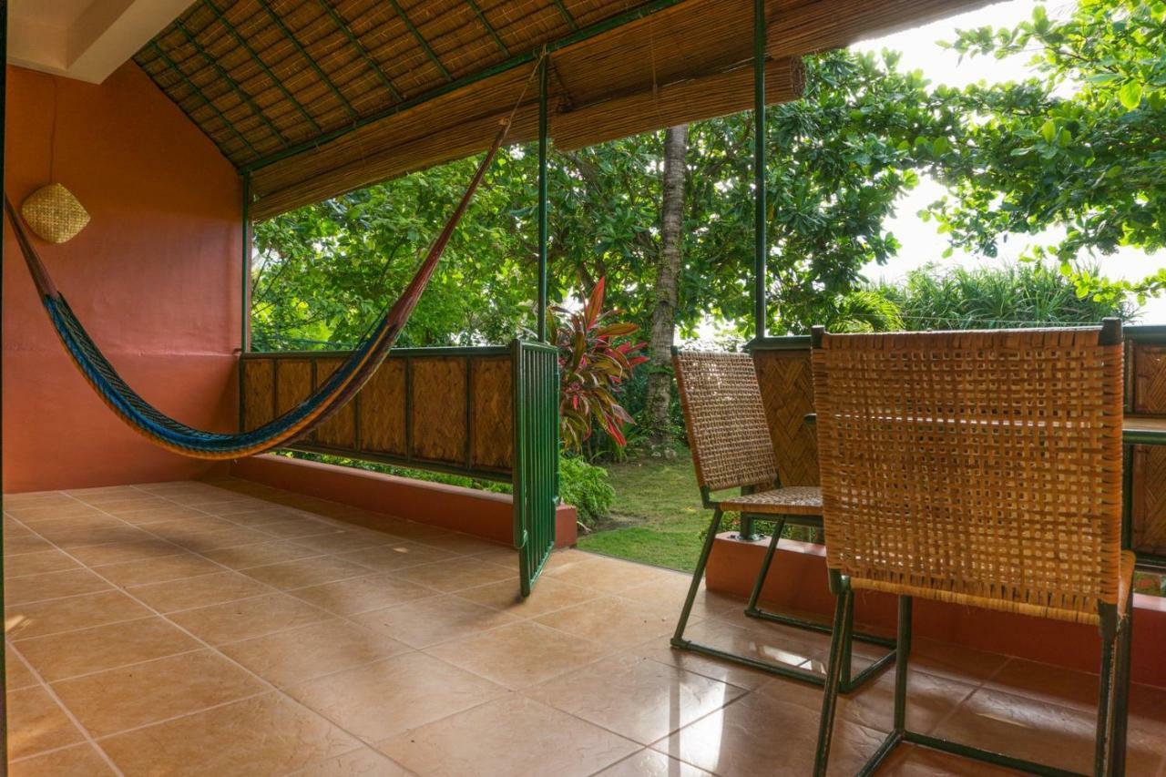 Hangout Beach Resort Caticlan Extérieur photo