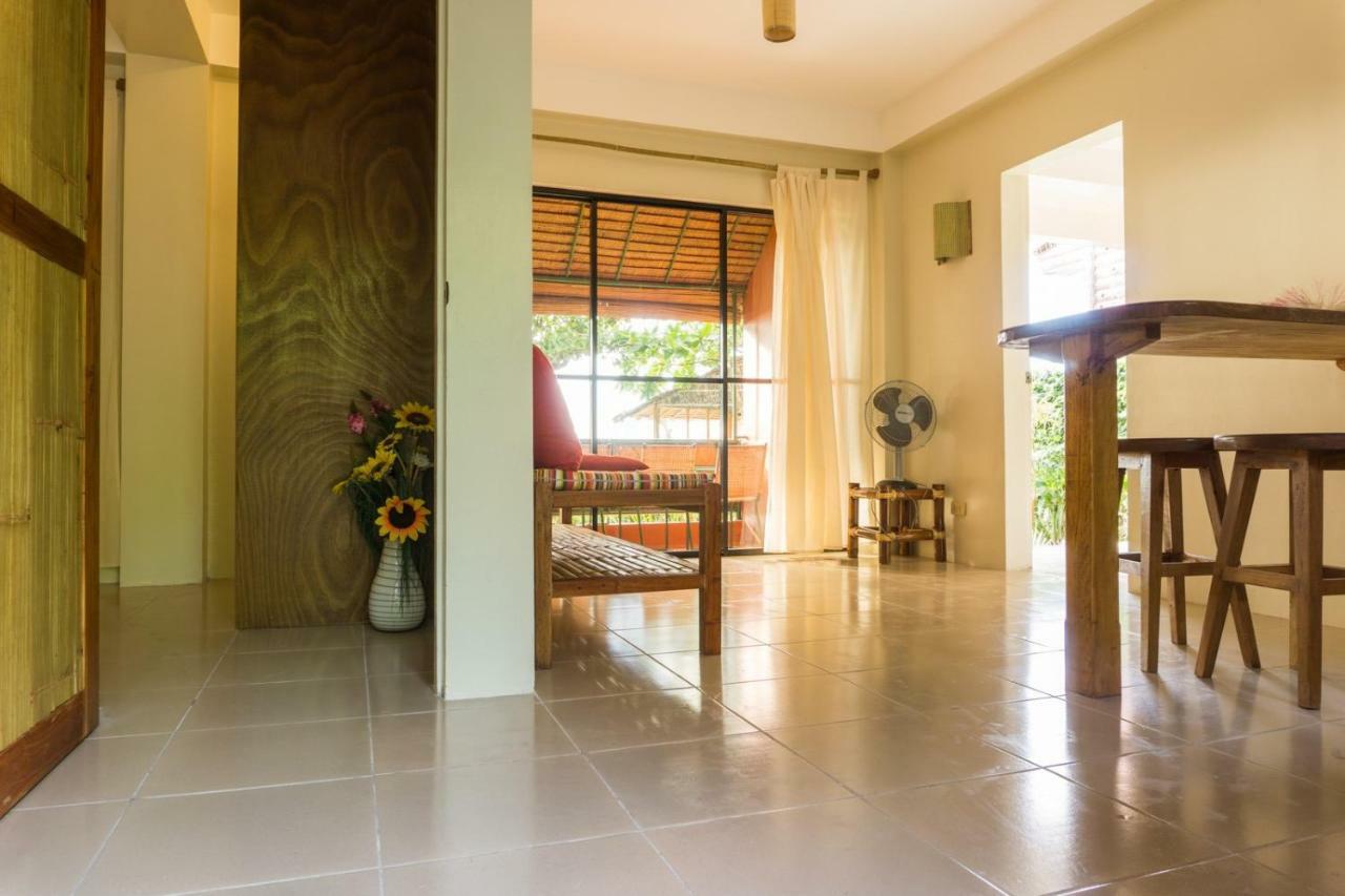 Hangout Beach Resort Caticlan Extérieur photo