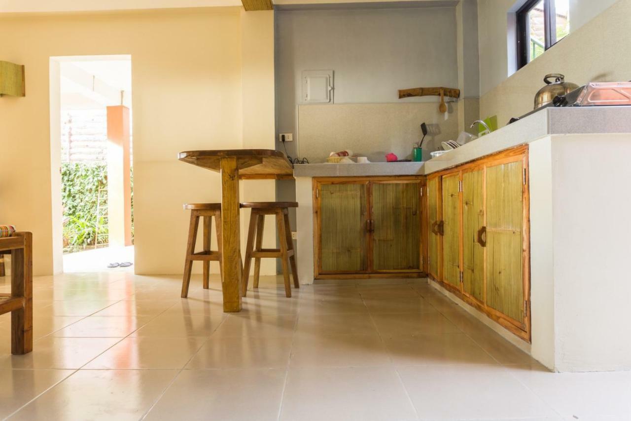 Hangout Beach Resort Caticlan Extérieur photo