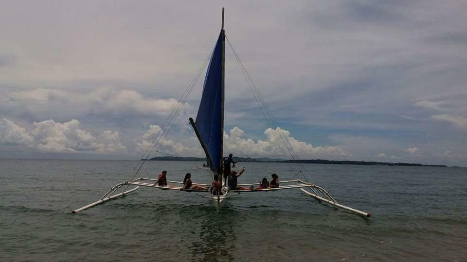 Hangout Beach Resort Caticlan Extérieur photo