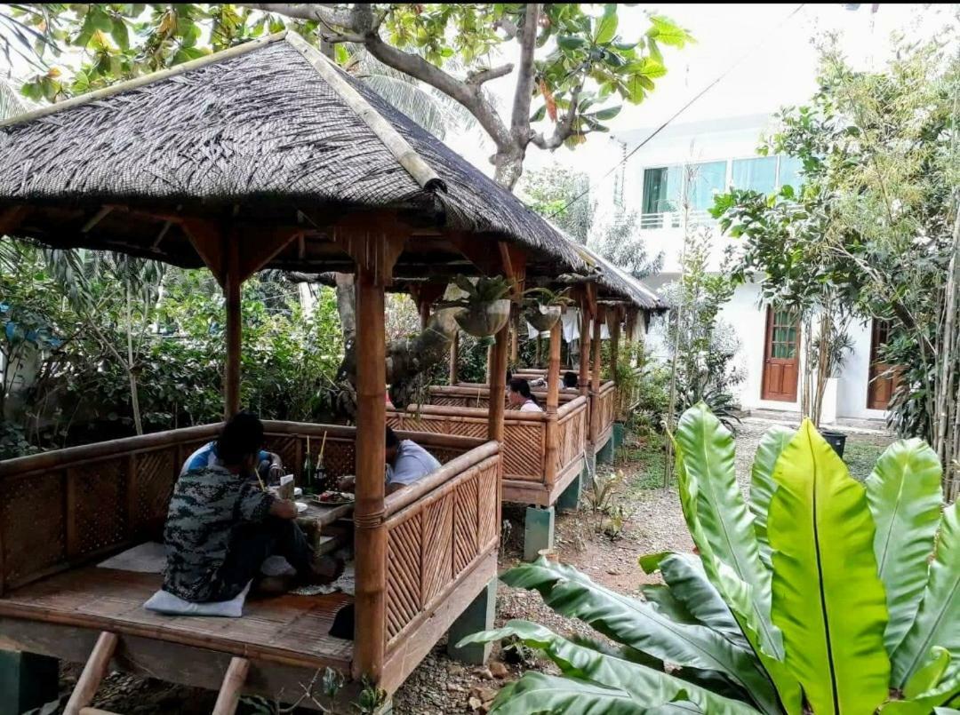 Hangout Beach Resort Caticlan Extérieur photo