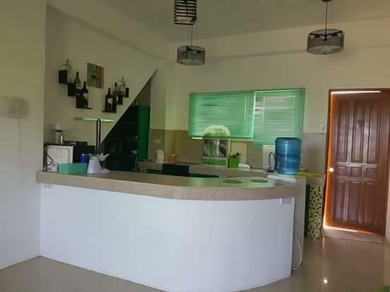 Hangout Beach Resort Caticlan Extérieur photo