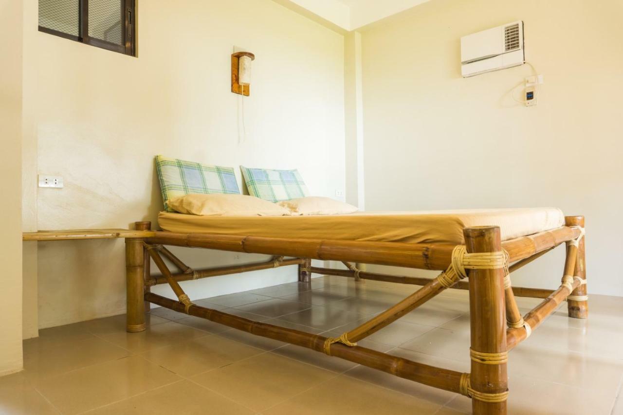 Hangout Beach Resort Caticlan Extérieur photo